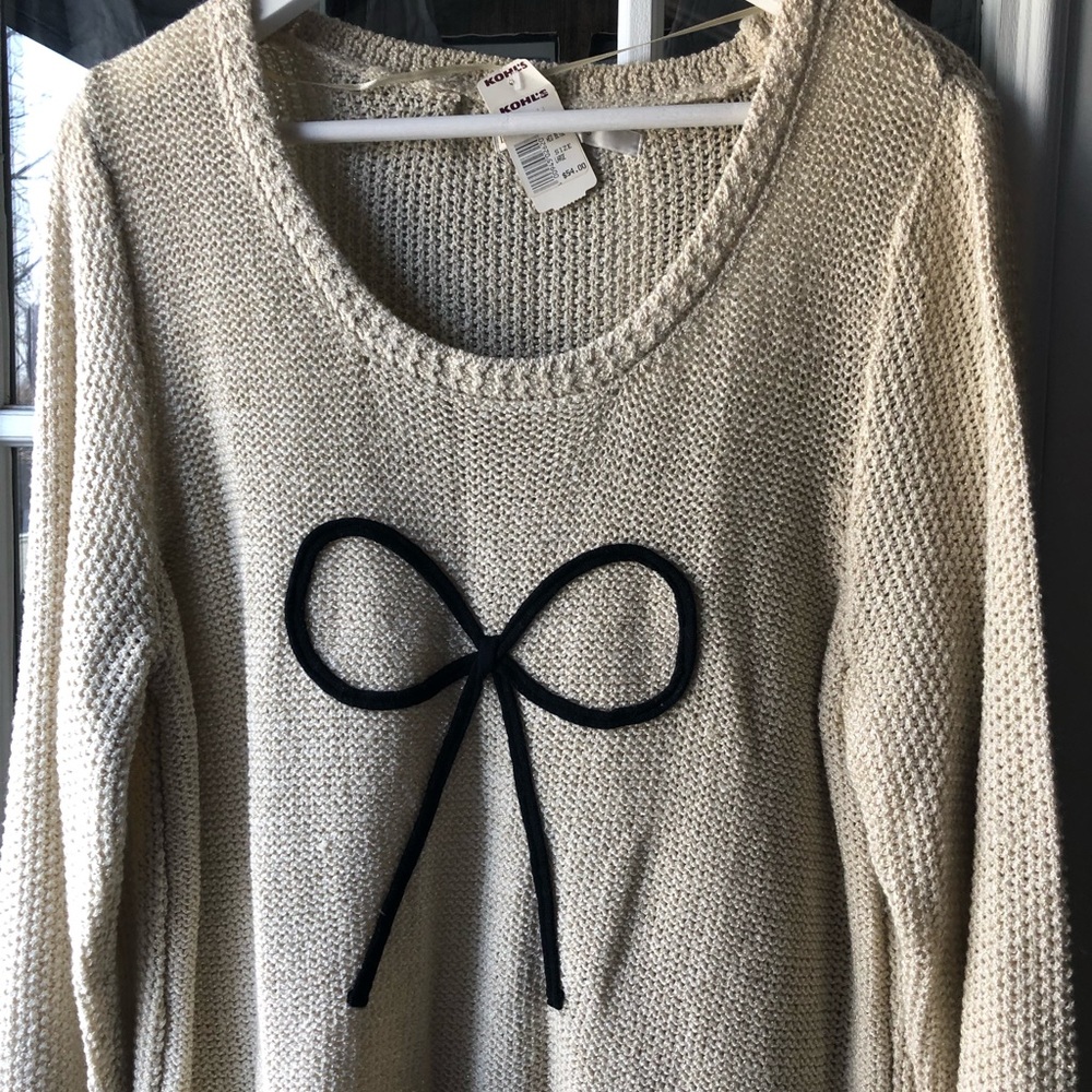 Lauren Conrad knit sweater with bow motif